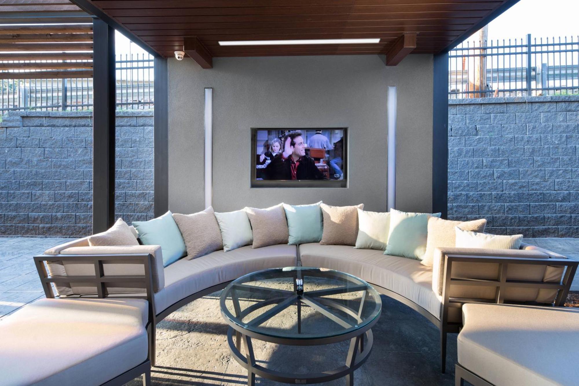 Courtyard By Marriott Russellville Exteriör bild