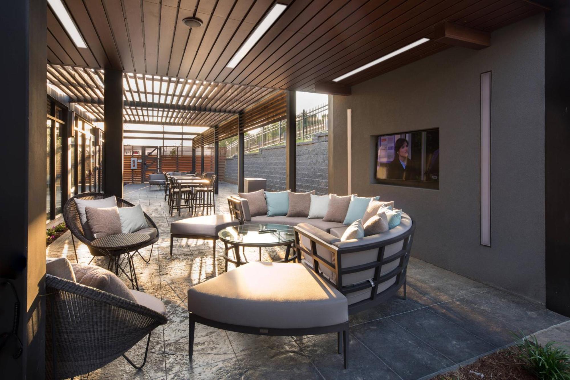 Courtyard By Marriott Russellville Exteriör bild